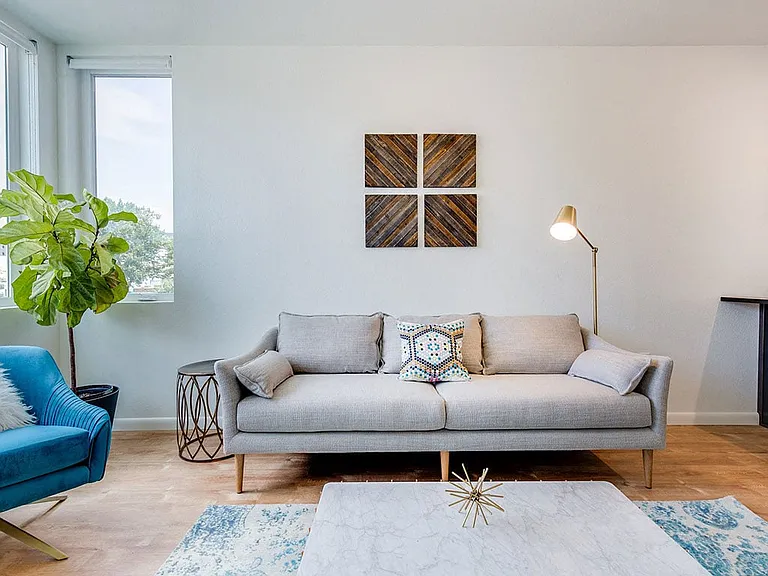 The Watercooler Apartments — Photo 7