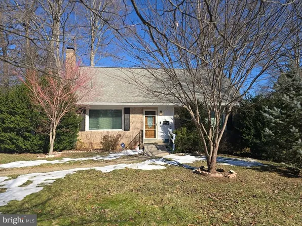 5511 Callander Dr, Springfield, VA 22151