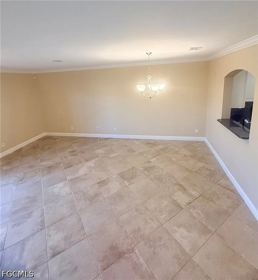 3 bed, 2.5 bath, 1611 sqft, $2,000 — Photo 3