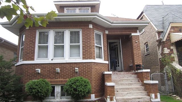 1st image of 3437 N Oak Park Ave