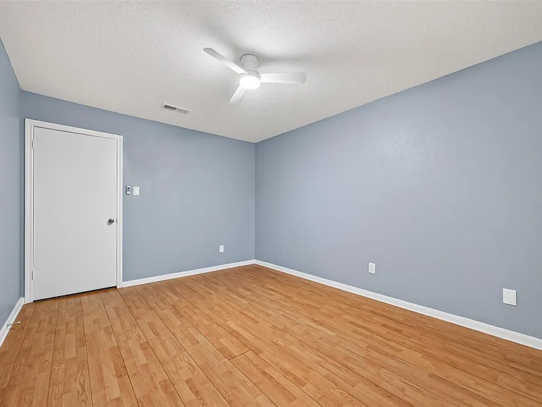 6715 Greenvale Ln — Photo 39
