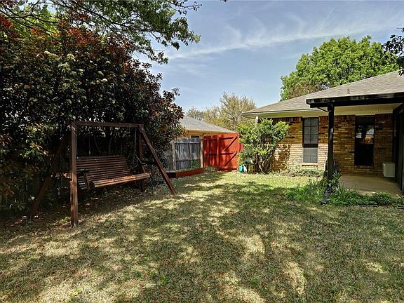 4th image of 1600 Callaway Dr