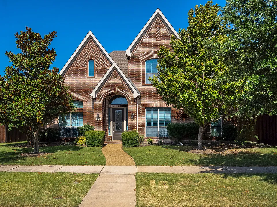 7747 Ivanhoe Dr