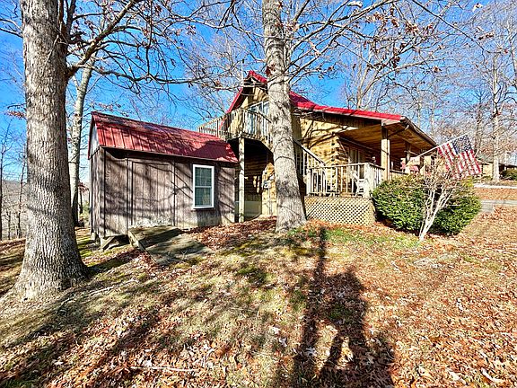 4th image of 96 Vicki St
