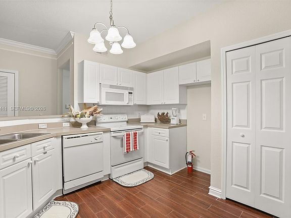 3rd image of 211 Longview Ave APT 102