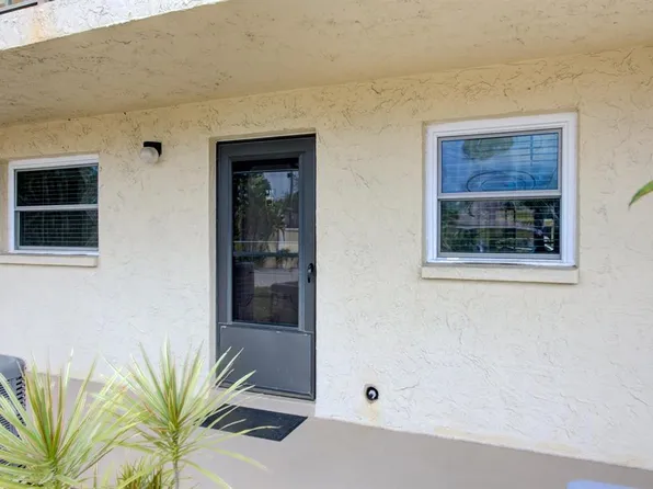 2220 Stickney Point Rd APT 511, Sarasota, FL 34231