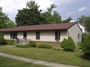 317 Isbell St, Howell, MI 48843