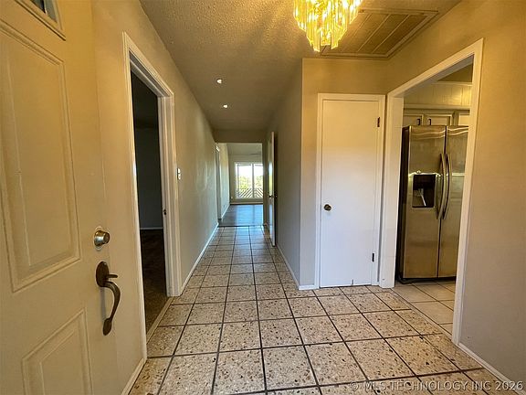 4th image of 3925 E 60th Pl