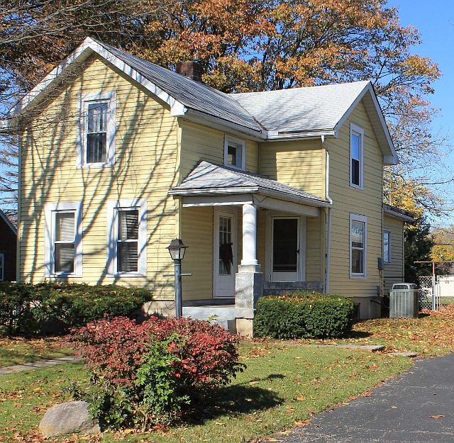 1st image of 1825 Hillsdale Ave