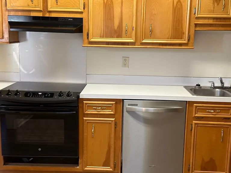 8512 Litchfield Dr — Photo 10