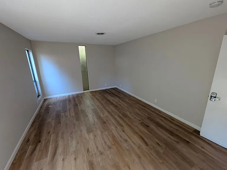 2650 Jones Rd #11 — Photo 13
