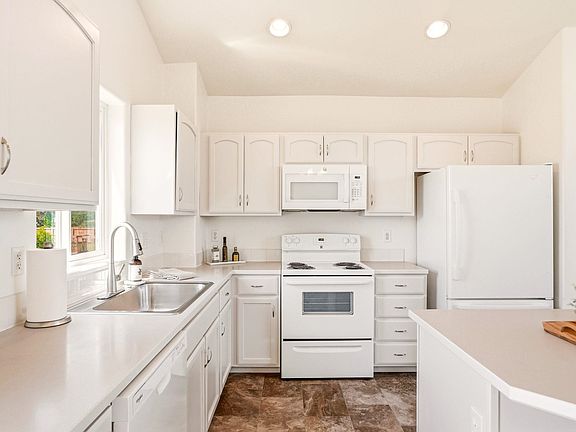 5th image of 1821 N Corbin Ln #1823