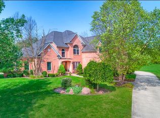 12 Shenandoah Ln, Hawthorn Woods, IL 60047