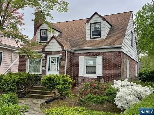 220 Park Ave, Teaneck, NJ 07666