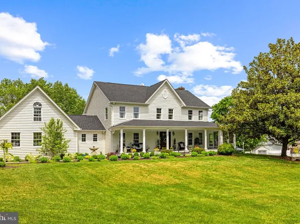 21185 Saint Louis Rd, Middleburg, VA 20117