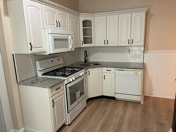 4th image of 3750 Manayunk Ave #A