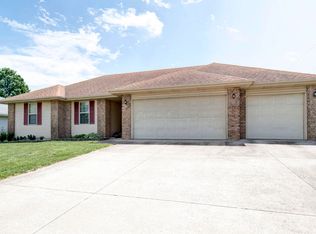 202 E Robin Rd, Clever, MO 65631