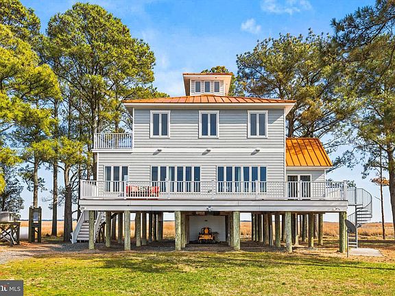 2nd image of 20061 Nanticoke Rd