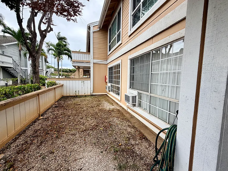 572 Mananai Pl #20-D — Photo 15