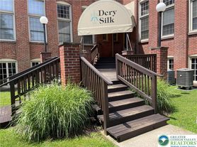 103 Race St, Catasauqua, PA