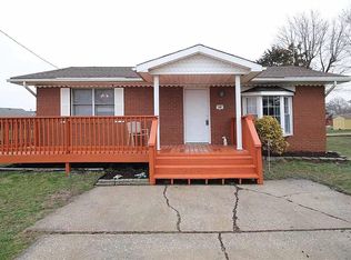 64 Bethany Ln, Godfrey, IL 62035