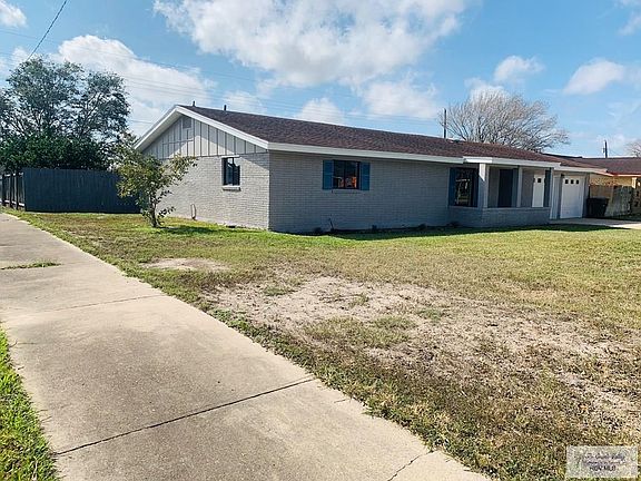 3rd image of 2220 Lisa Ann Ave