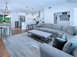 164 Weeping Willow Ln, Fairfield, CT 06825