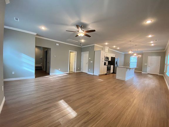 5th image of 2033 N Penelope Ln