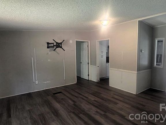 4th image of 4412 Eagle Chase Dr