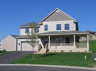 2467 Grey Eagle Cir, Woodbury, MN 55129