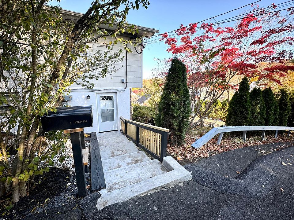 1st image of 1 Intervale Ave Floor 1