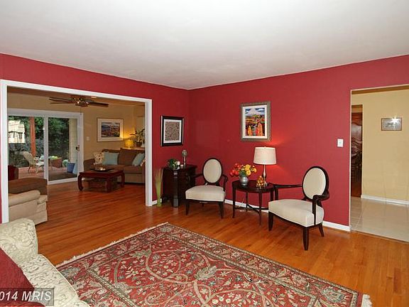 3rd image of 8616 Queen Elizabeth Blvd