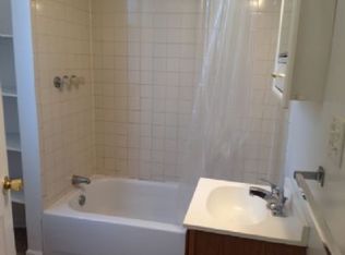 2351 W Grand Ave, Chicago, IL 60612