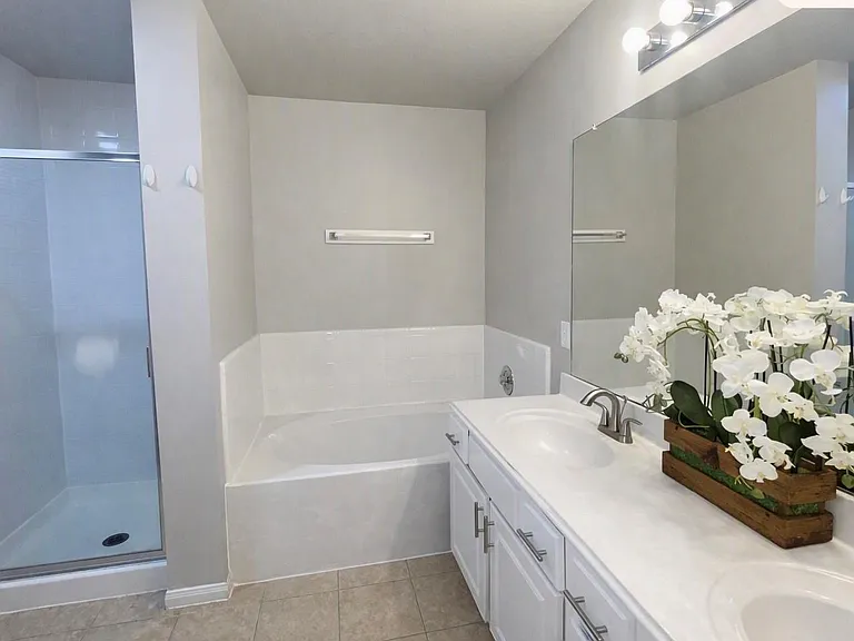 17150 Summer Hollow Dr — Photo 8