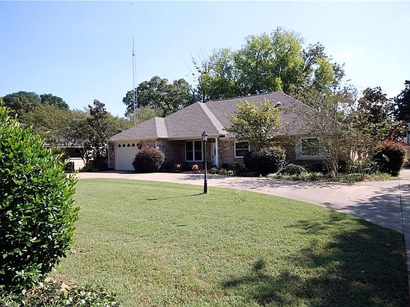 2nd image of 216 Texas Dr