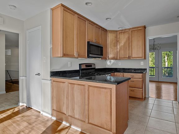 3rd image of 8328 Epinard Ct
