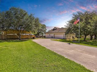 1107 Beaumont St, Anahuac, TX 77514