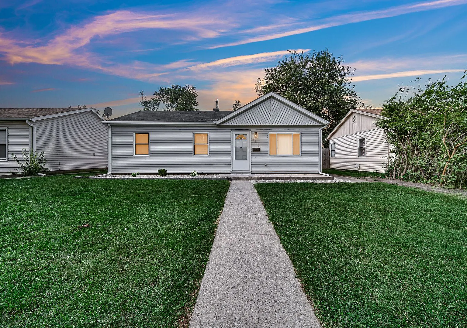 3 Bedroom 1 Bathroom House for Rent! — Photo 2