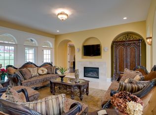 3 Grand View Trl, Orchard Park, NY 14127