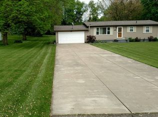 1723 Van Lynn Dr, Akron, OH 44306