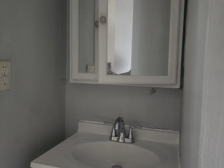 39 George St #2 — Photo 8