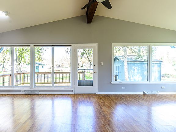 4th image of 35625 N Sheridan Dr