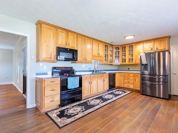 2nd image of 5174 Longmeadow Dr