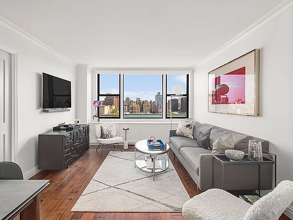 2nd image of 200 W 79th St #Phd