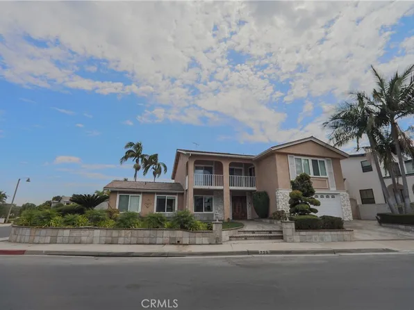 720 Pepper Tree Ln, Long Beach, CA 90815