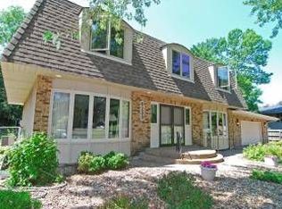 6233 W 97th St, Bloomington, MN 55438