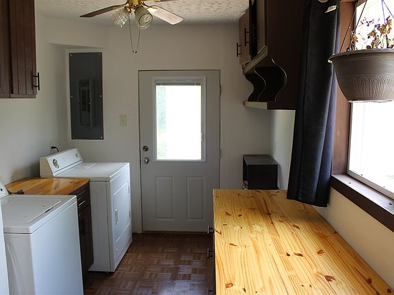 5th image of 522 S Byron Ct