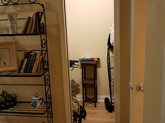 4th image of 1414 Continental Dr APT 104