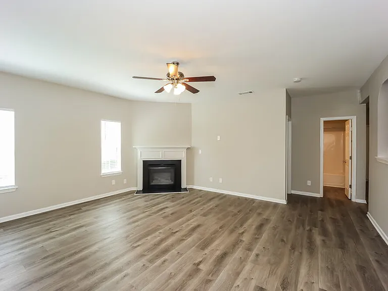 6109 Hemperly Rd — Photo 5