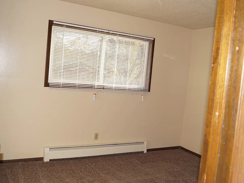 Arnold's Park Apartments